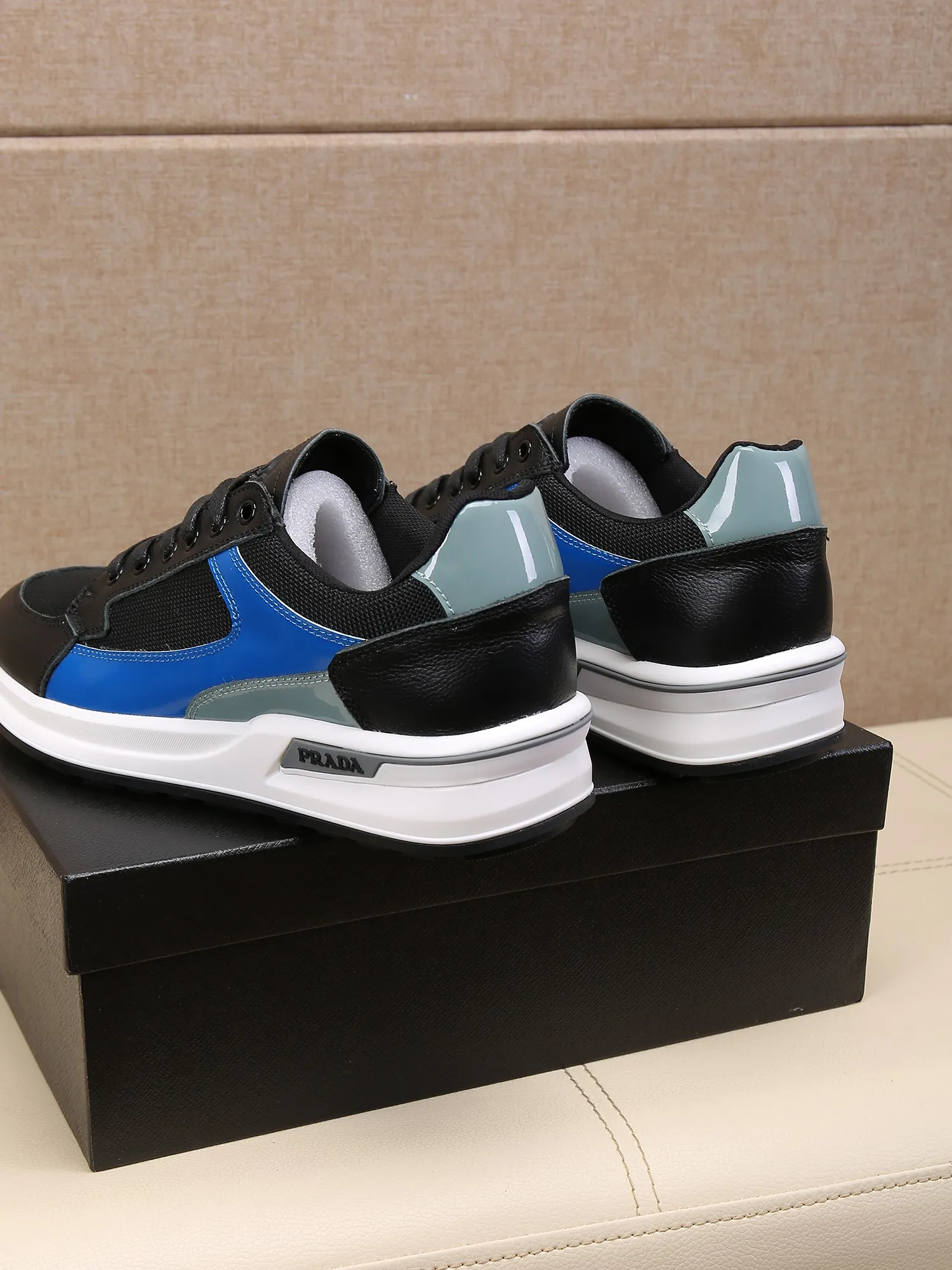 Batch 440 🕷️🕷️【PRADA】Prada's new men's fashionable casual shoes🇨🇳original quality, high-end boutique💯exquisite details,🌶🌶original lightweight, wear-resistant and non-slip original outsole, comfortable to wear🎋classic craftsmanship, fine workmanship, worth owning Code number: 38-44 Large quantities in stock